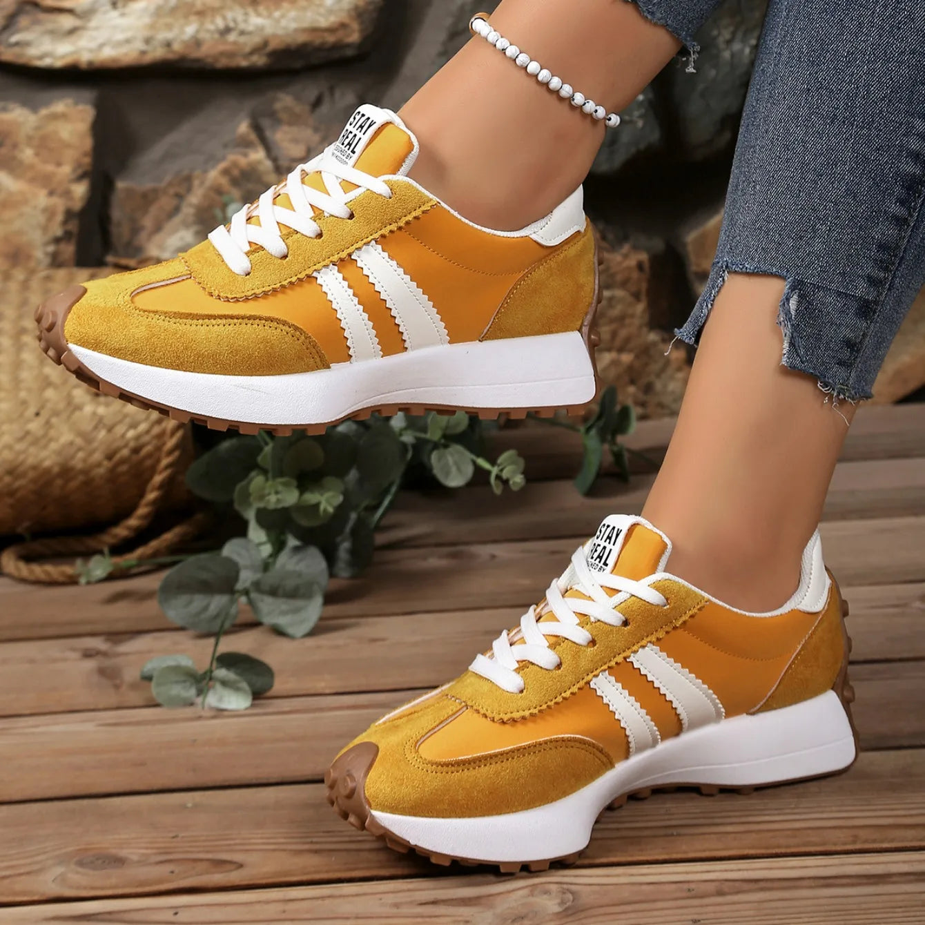 Zapatillas de deporte de fondo grueso para mujer, zapatillas de deporte informales de cuero con retales, zapatos cómodos informales para exteriores, primavera 2025