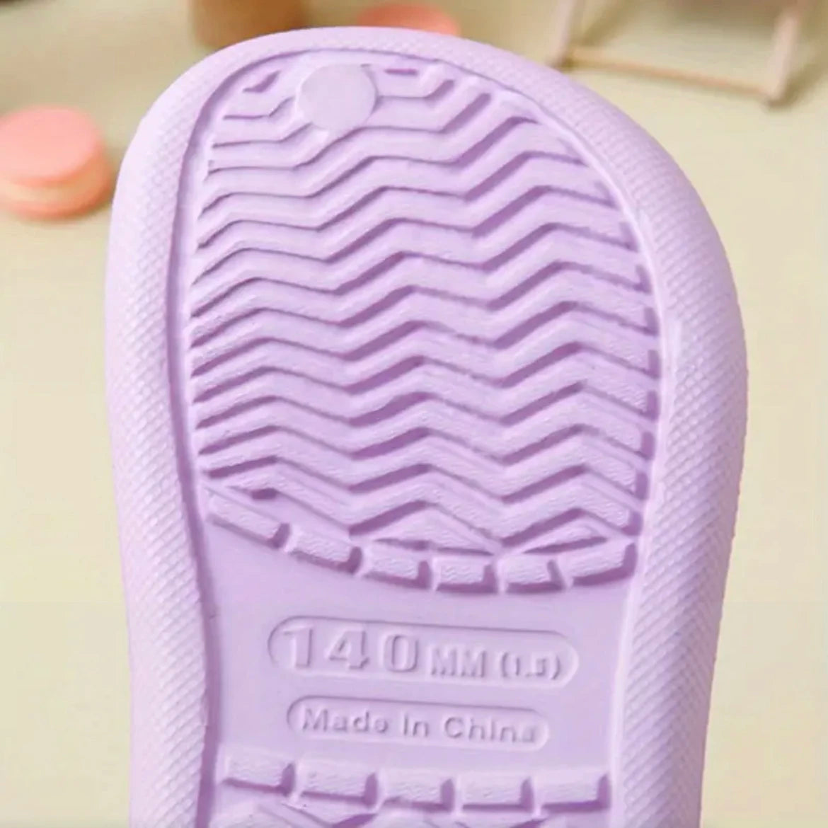 Zapatos de jardín para niñas, zuecos de suela blanda para bebé, sandalias de playa transpirables antideslizantes para interiores y exteriores, bonito conejito de dibujos animados a la moda