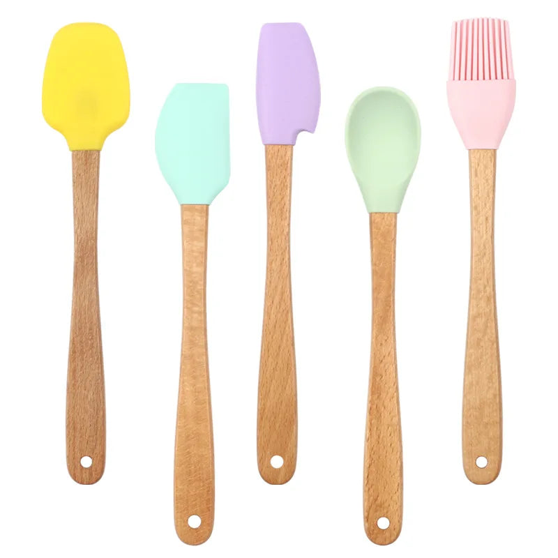 Juego de utensilios de cocina de silicona con mango de madera, 5 uds., raspador, cepillo, cuchara, herramientas para hornear para niños