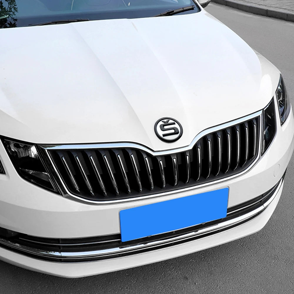 Emblema ABS de 80/90/100mm para el capó delantero del coche, adhesivo para maletero, para Skoda Yeti, Octavia, Fabia, Kodiaq, Rapid, Karoq, Superb, Kamiq S