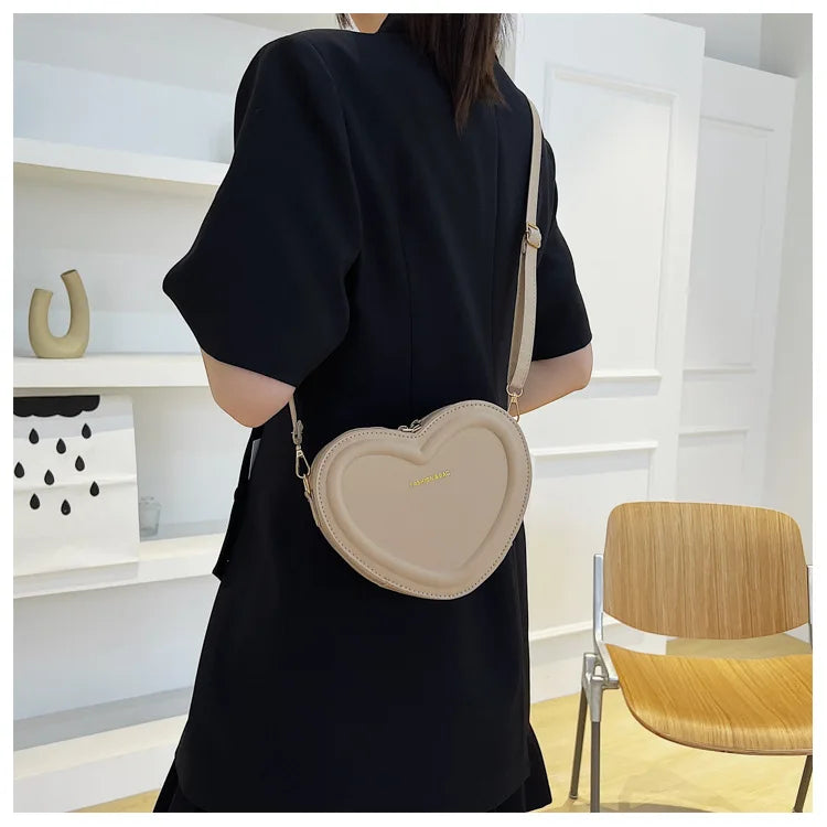Bolsos cruzados con forma de corazón para mujer, bolso de hombro de cuero Pu sólido, bolsos casuales para mujer, bolsos de diseñador para mujer, nuevo