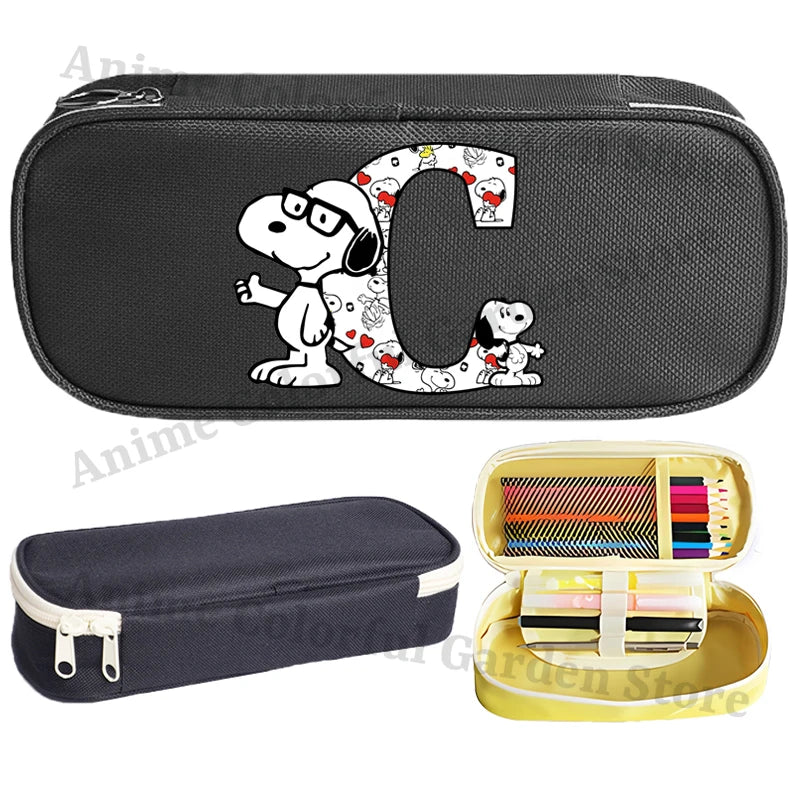 Estuche de Lápices de Gran Capacidad con Diseño de Snoopy para Estudiantes, Estuche de Lápices con Letras de la A a la Z Estampadas, Estuche de Almacenamiento de Papelería de Moda para Niños y Niñas