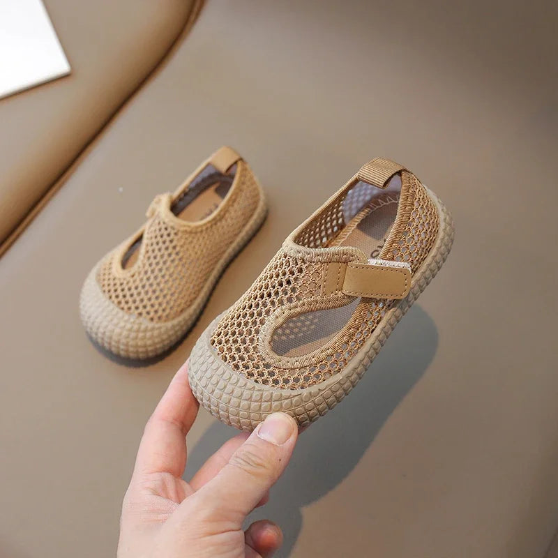 Sandalias para niños, malla de aire, transpirables, a la moda, suela suave, zapatos informales para niños, zapatos de verano para playa para bebés, deslizadores con gancho para niños y niñas 21-30