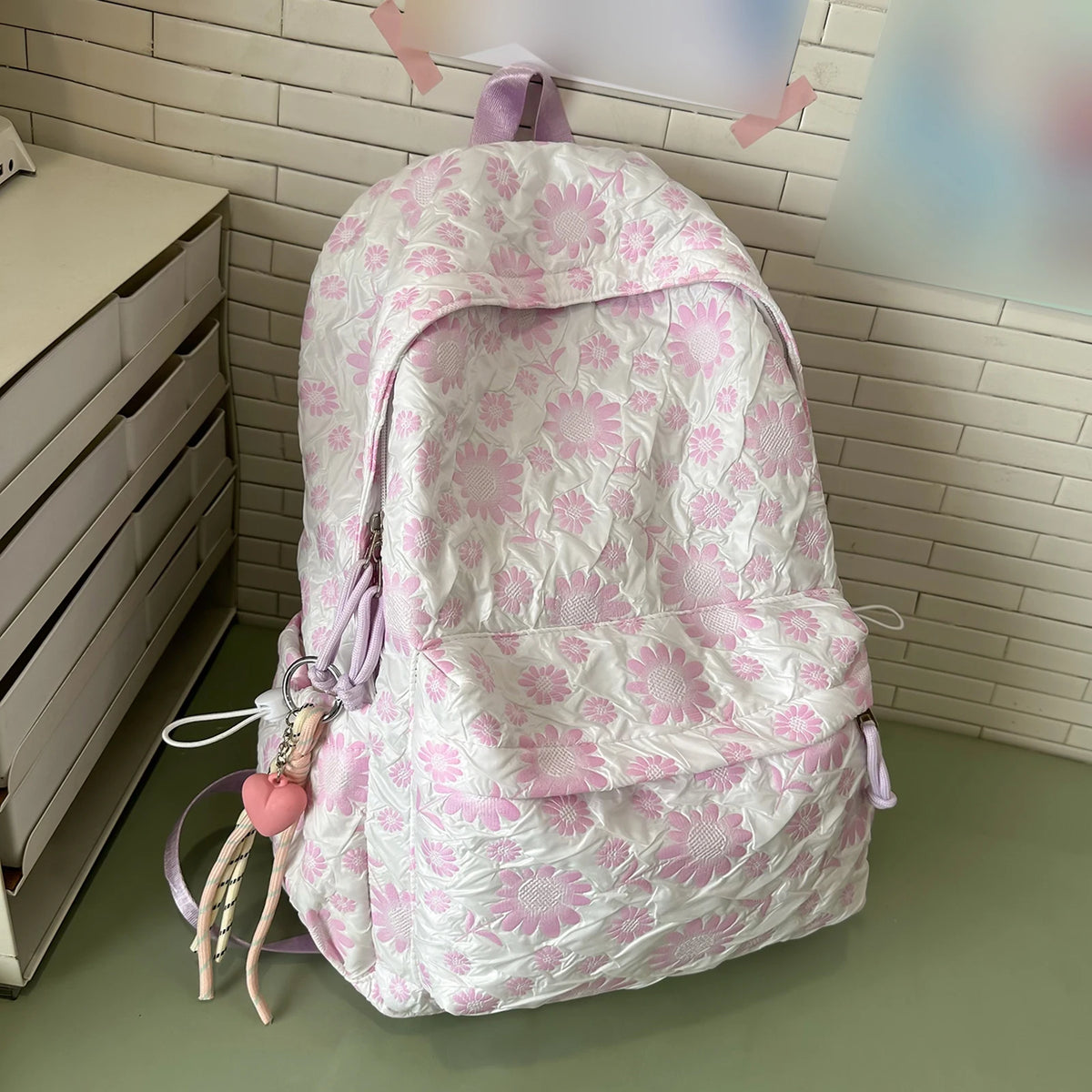 Mochila de nailon con flores para mujer, mochilas escolares ligeras con colgante, mochilas para ordenador portátil, mochila para libros para secundaria y preparatoria