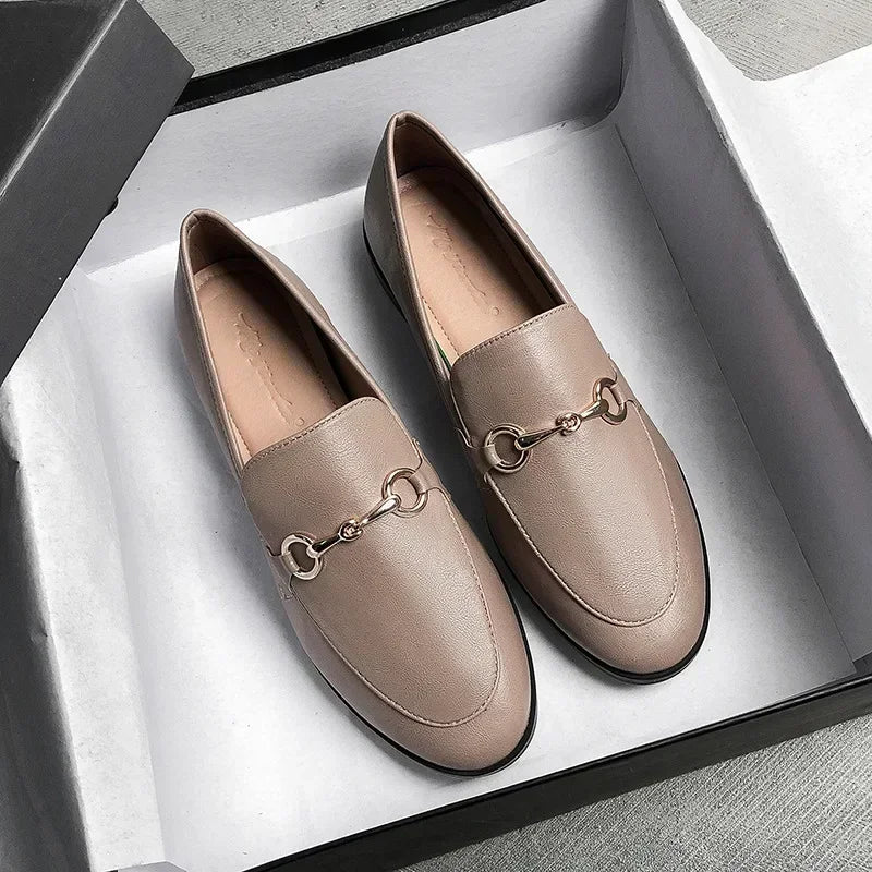 Mocasines de cuero con hebilla de caballo para mujer, zapatos planos de un pie, talla pequeña, nuevo estilo, 2024
