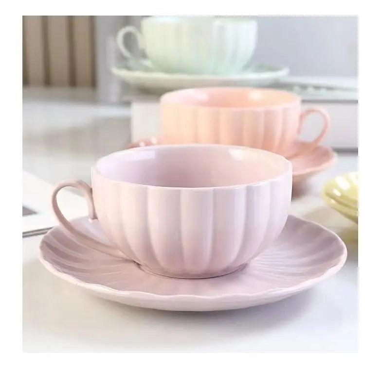 Taza de café de calabaza creativa para colgar en la oreja, nuevo juego de Taza y plato de cerámica, diseño pequeño Sense Home Fairy Taza y plato