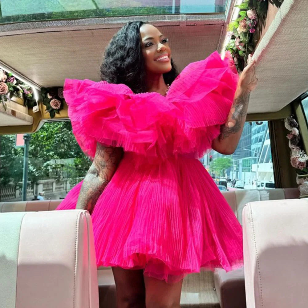 Vestido de fiesta de organza de longitud mini fucsia en capas con volantes de color rosa intenso con cuello redondo Vestidos de cóctel hechos a medida siempre bonitos