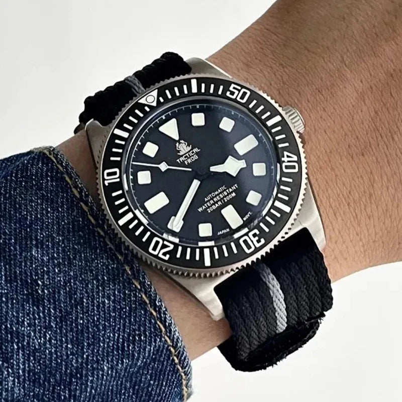 Reloj de buceo táctico Frog FXD V4 de titanio resistente al agua hasta 200M para hombre, movimiento NH35 de 42mm, BGW-9 de zafiro mecánico automático luminoso