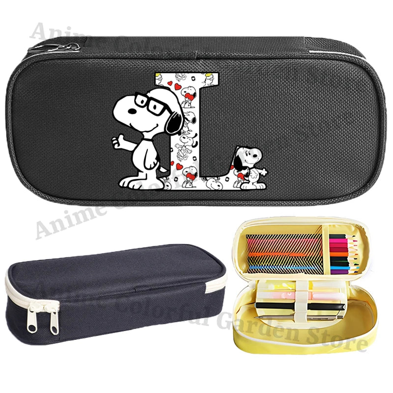 Estuche de Lápices de Gran Capacidad con Diseño de Snoopy para Estudiantes, Estuche de Lápices con Letras de la A a la Z Estampadas, Estuche de Almacenamiento de Papelería de Moda para Niños y Niñas