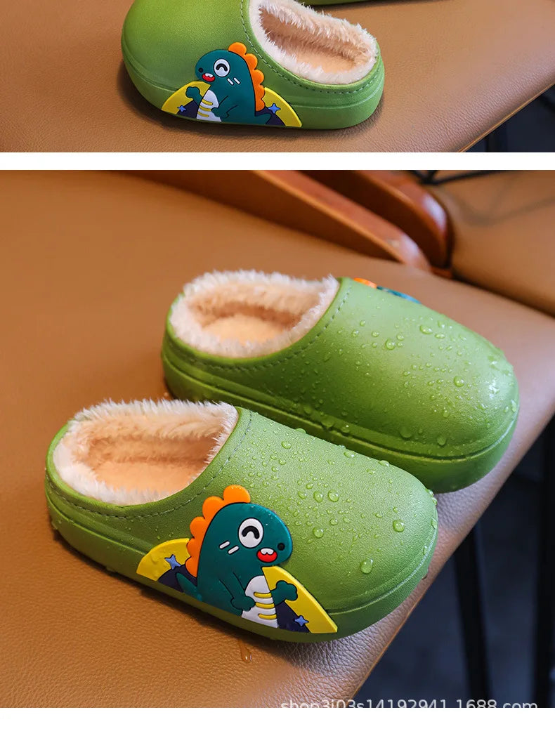Nuevas zapatillas de algodón con dibujos animados para niños, zapatos informales cálidos e impermeables para niños y niñas, zapatos de casa de felpa antideslizantes para niños, zapatos informales