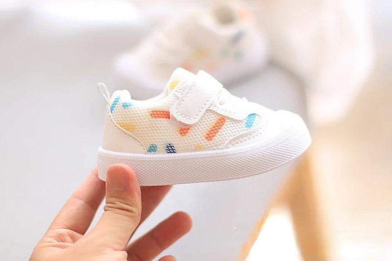 Zapatos Niña Zapatos para caminar de bebé otoño nueva suela suave Zapatos casuales de niño cara de malla zapato deportivo para niña recién nacida Zapatos de bebé Zapatillas