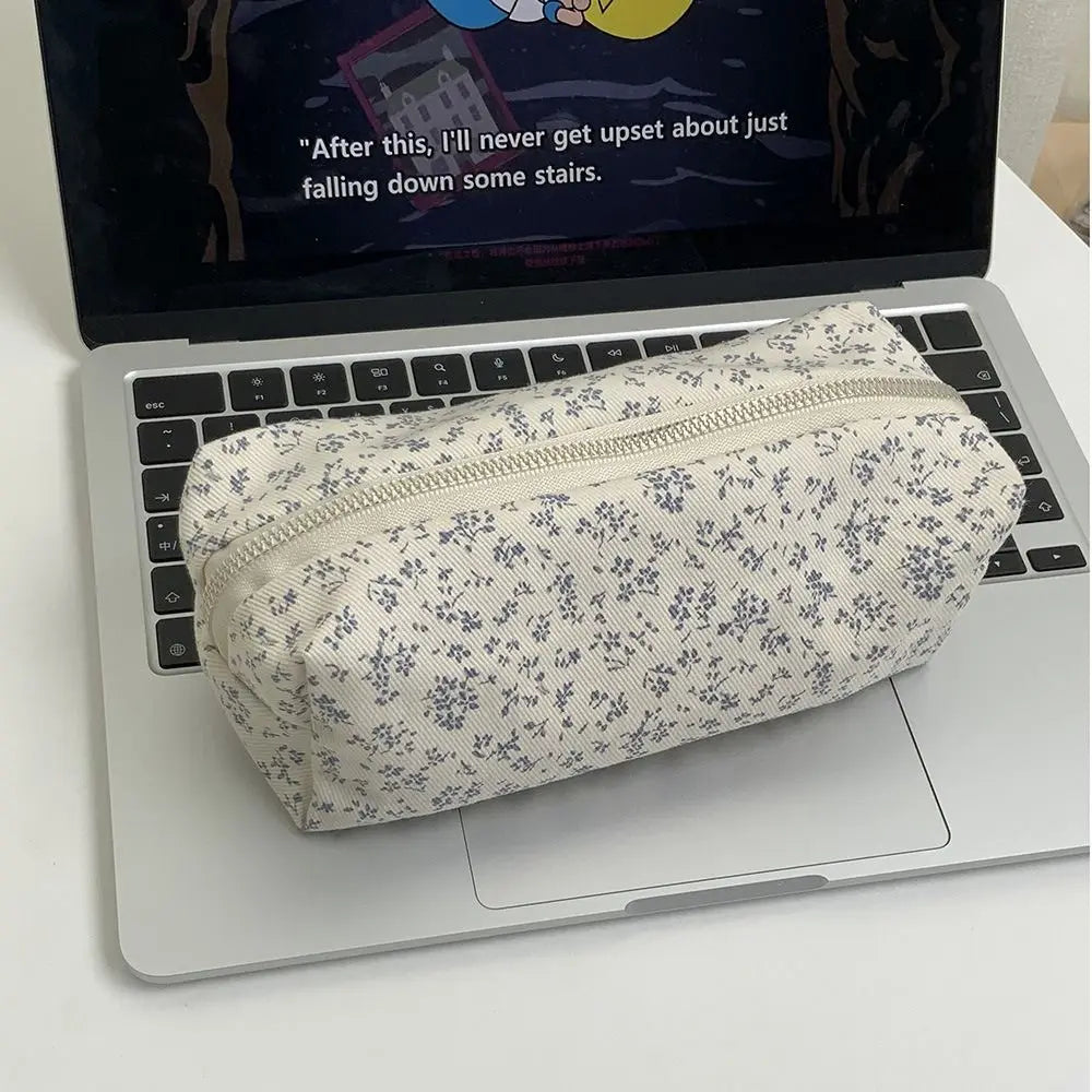 Pequeña bolsa Floral fresca para bolígrafos, estuche de lápices de gran capacidad, bolsa de almacenamiento de papelería multifuncional, organizador escolar para estudiantes, suministros