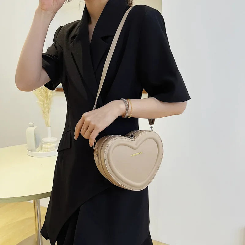 Bolsos cruzados con forma de corazón para mujer, bolso de hombro de cuero Pu sólido, bolsos casuales para mujer, bolsos de diseñador para mujer, nuevo