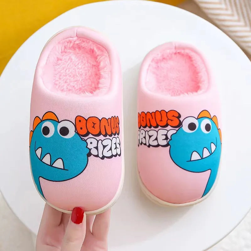 Zapatillas con patrón de dinosaurio de dibujos animados para niños y niñas, bonitos zapatos de felpa, zapatos cálidos adecuados para interiores de otoño e invierno