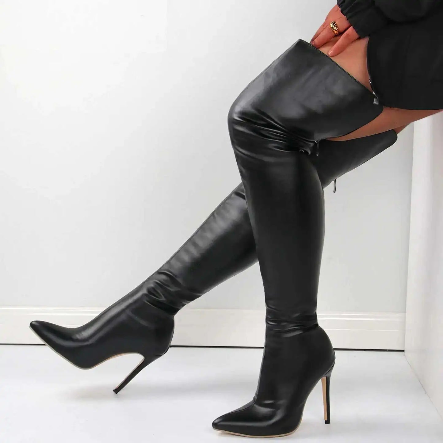 Botas de Mujer Talla Grande 40-46, Tacón Alto de 11 cm, Botas por Encima de la Rodilla, Cierre Trasero con Cremallera, Botas de Moda con Personalidad 2026