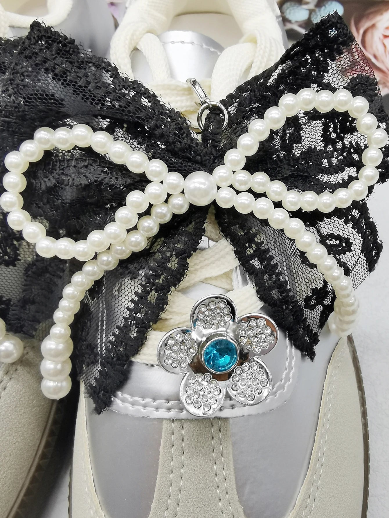 4 Uds. De colgantes de zapatos con pajarita de encaje de estilo barroco, cordones de flores, dijes, hebillas, decoraciones DIY, Clips para zapatos, accesorios