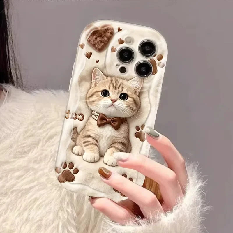 Funda de felpa con diseño de oso y gato con pajarita de té con leche para OPPO Reno 16 15 16F 15F 13F 12F 11F 14F 8 11 12 13 14 Pro 8T 5G Reno 7 4G 5 6 Lite