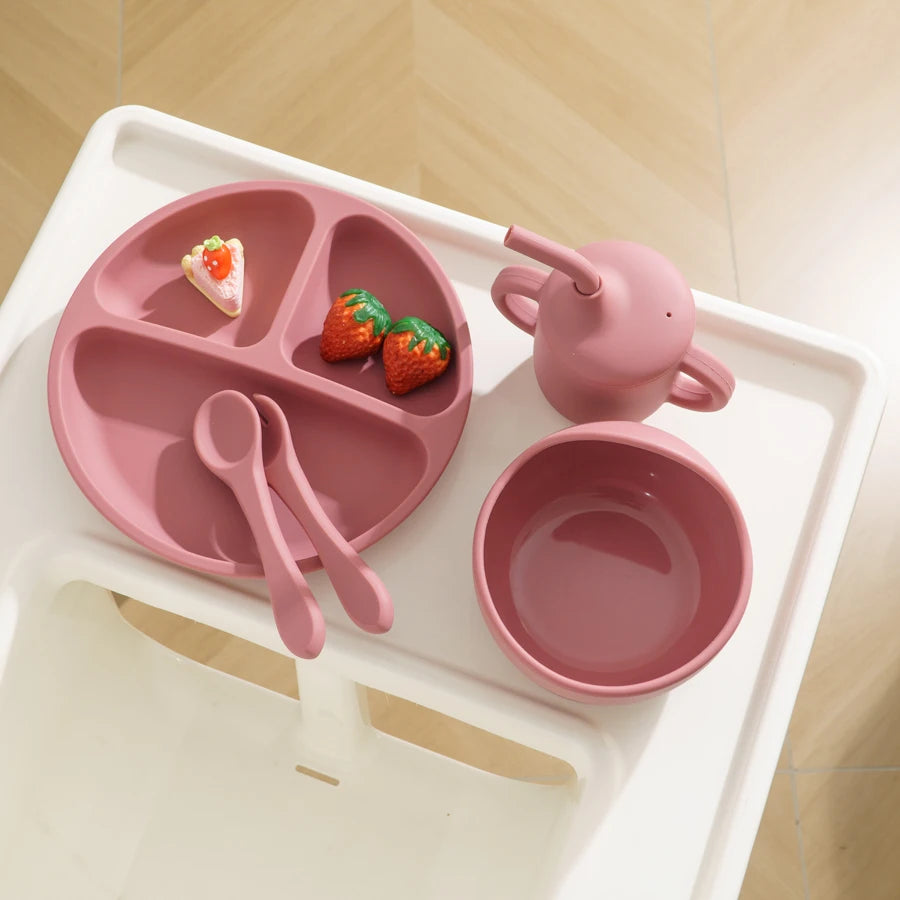 Juego de vajilla de silicona para bebé, plato con ventosa, utensilios suaves, taza para sorber, juegos de entrenamiento de alimentación para bebé, 5 uds.