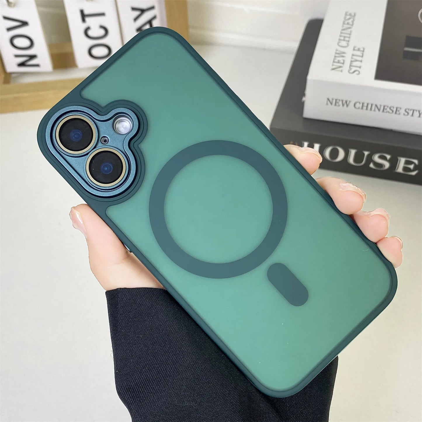 Funda de teléfono magnética translúcida para iPhone 15 14 Pro Max 16 Plus, funda mate para Magsafe para iPhone 16 13 12 11 Pro Max