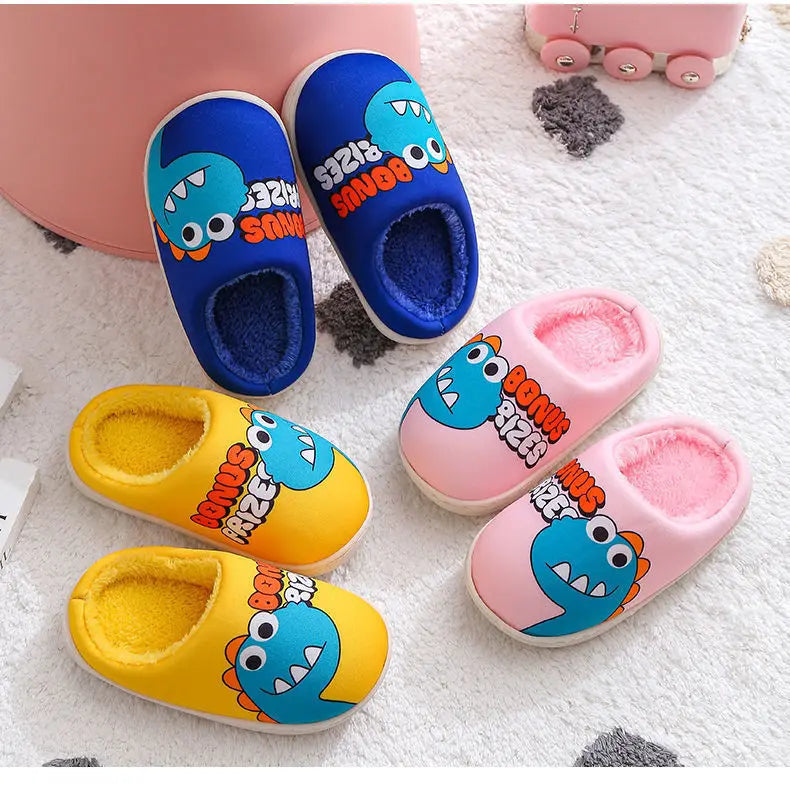 Zapatillas con patrón de dinosaurio de dibujos animados para niños y niñas, bonitos zapatos de felpa, zapatos cálidos adecuados para interiores de otoño e invierno