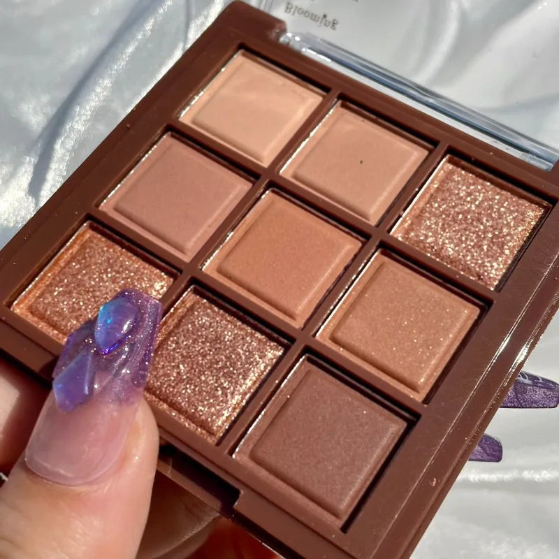 Paleta de sombras de ojos de chocolate de 9 colores maquillaje de sombra de ojos de tierra con brillo nacarado mate