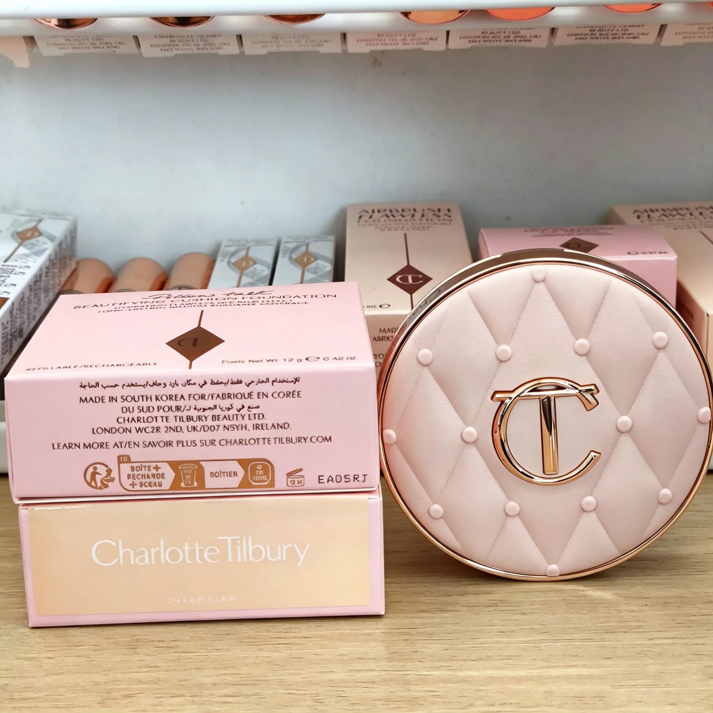 Base de Maquillaje en Cojín Charlotte Tilbury CT By The Pillow, Corrector de Larga Duración, Base de Maquillaje Suave, Ligera e Hidratante