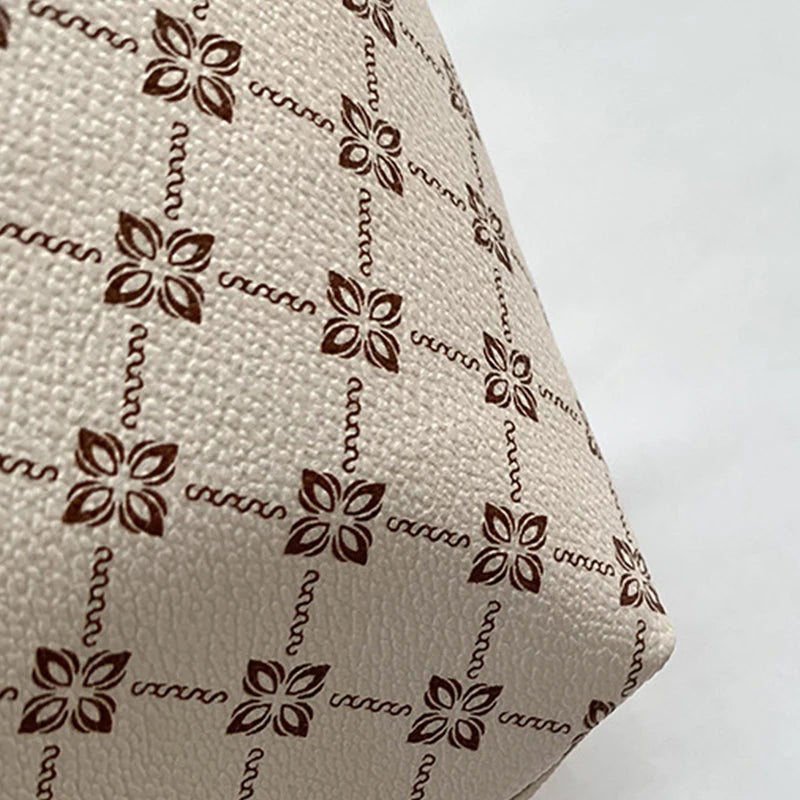 Nuevo bolso de presbicia con textura de cuero suave, bolso de mano de gran capacidad para mujer con accesorios colgantes, bolso de hombro