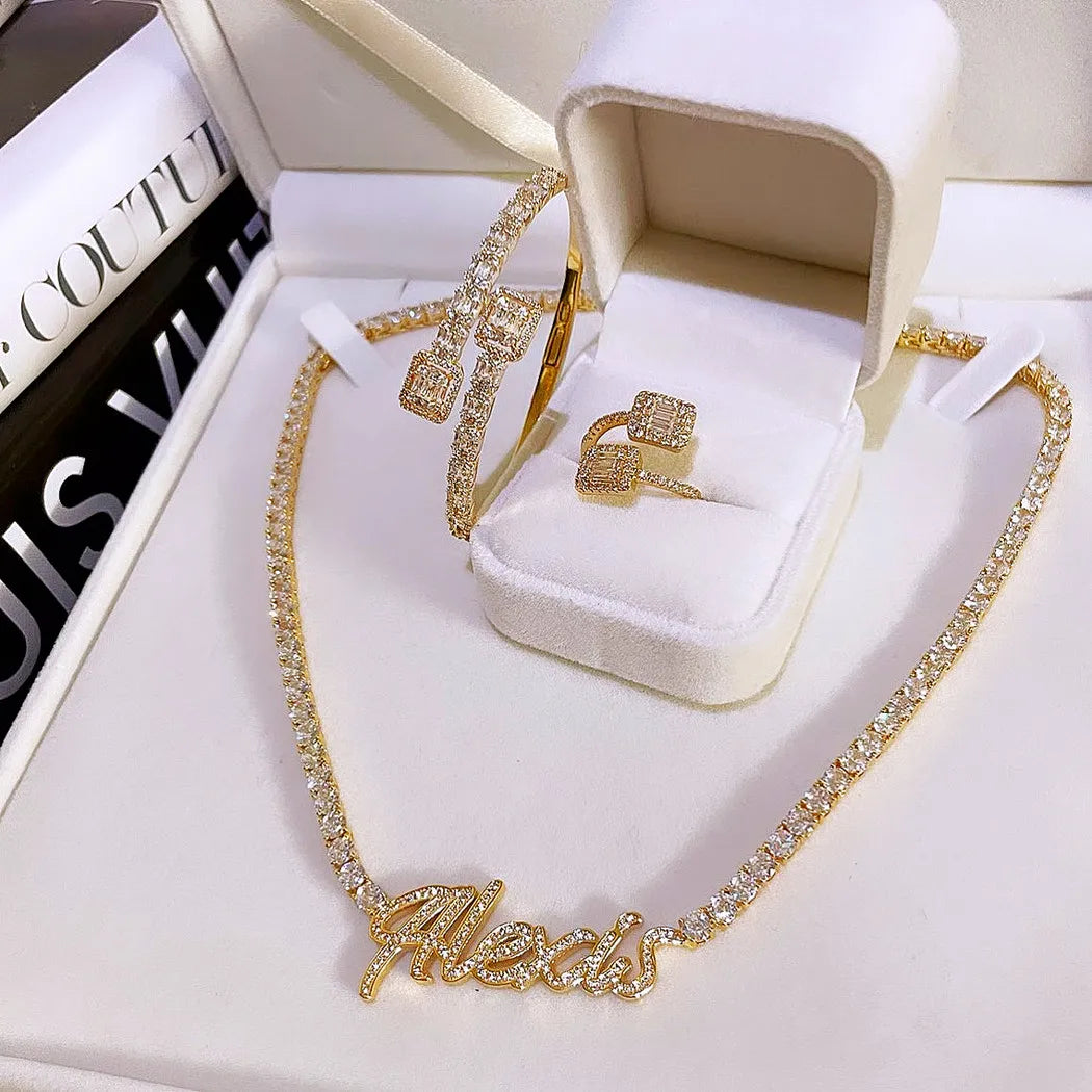 DUOYING, collar con placa con nombre de seda personalizado con cadena de tenis, collar con letras de contorno pavimentado personalizado para mujer, collar con nombre