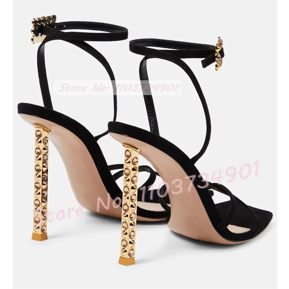 Sandalias de tacón de Metal con remaches para mujer, zapatos de tacón de aguja con hebilla de cinturón, punta cuadrada, correa en el tobillo, sandalias elegantes de fiesta de lujo Sexy