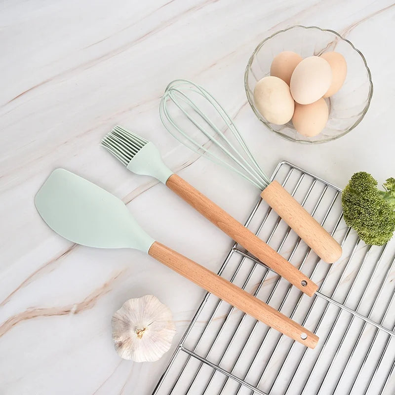 Nuevo Juego de Utensilios de Cocina de Silicona con Mango de Madera 2026, 12 Piezas, Espátula y Cuchara Antiadherentes, Accesorios para Cocinar en el Hogar