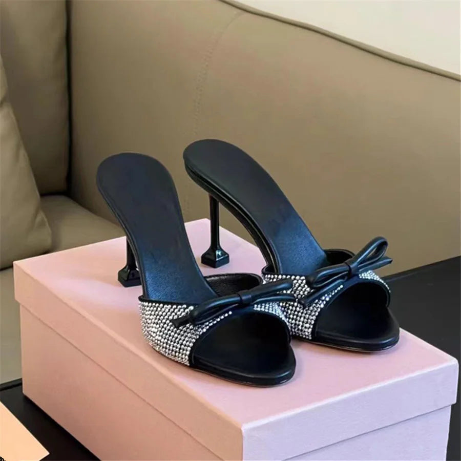 Zapatillas de cristal de diseñador para mujer, zapatos de vestir de tacón alto, zapatos de tacón para mujer, sandalias de lujo con lazo para mujer, chanclas de pasarela 2025