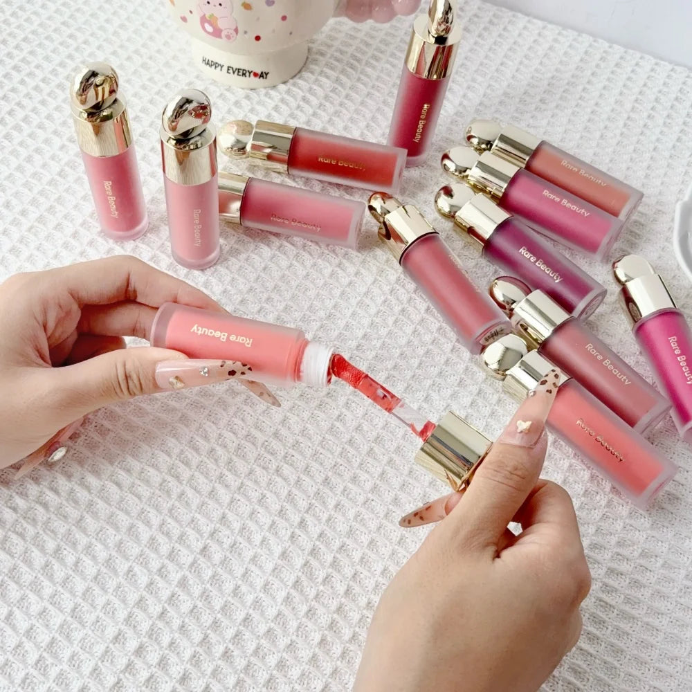 Rubor Líquido Soft Pinch de Rare Beauty, Sedoso, Ligero, Transpirable, de Larga Duración, Maquillaje Voluminizador, Hope Love Virtue Happy Wonder Worth