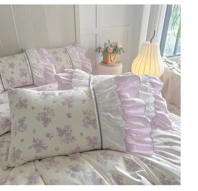 Juego de Ropa de Cama de Algodón 100% con Volantes de Encaje de Doble Capa y Diseño Floral Rosa, Incluye Funda Nórdica, Sábana, Falda de Cama, Sábana Ajustable y Fundas de Almohada (4 Piezas)