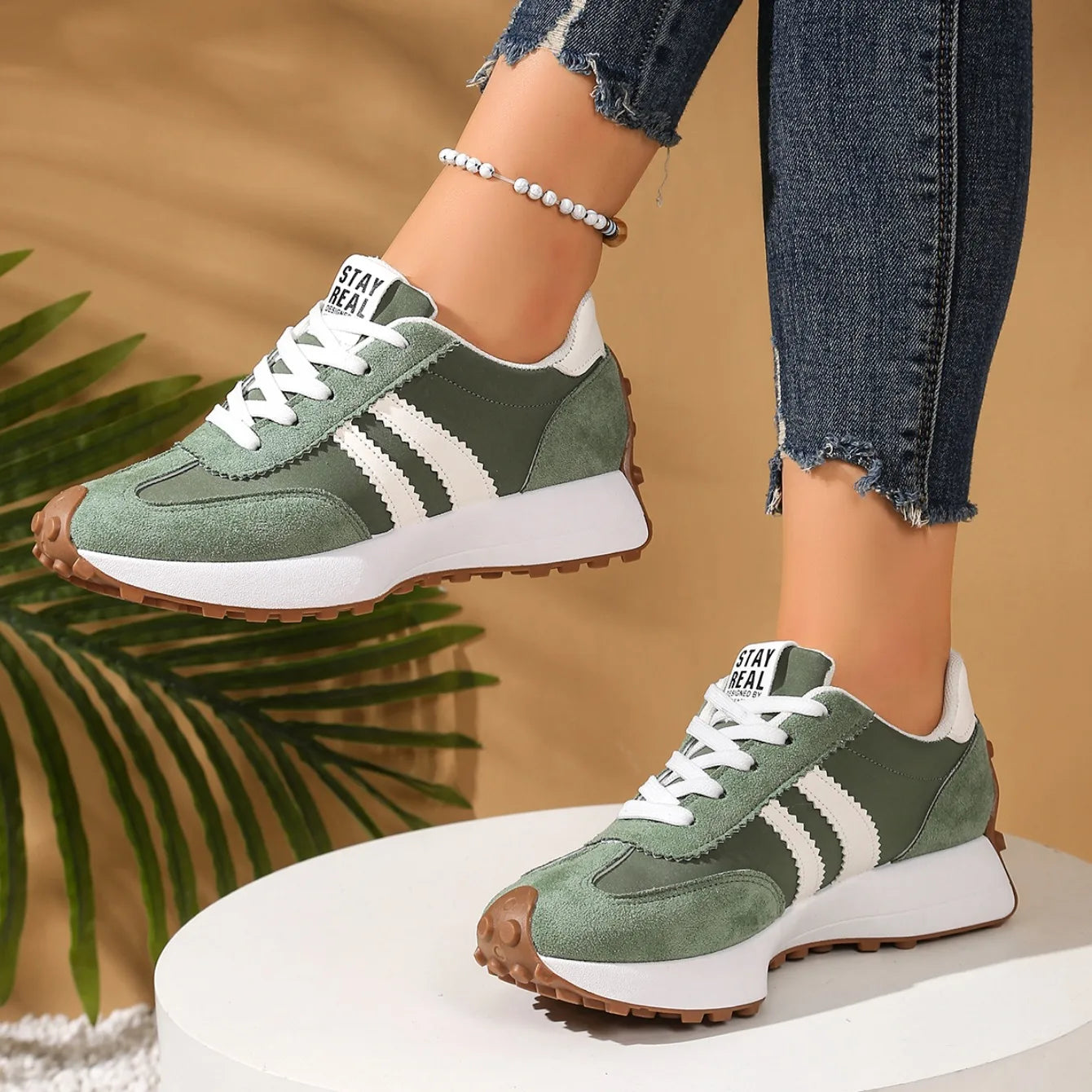 Zapatillas de deporte de fondo grueso para mujer, zapatillas de deporte informales de cuero con retales, zapatos cómodos informales para exteriores, primavera 2025