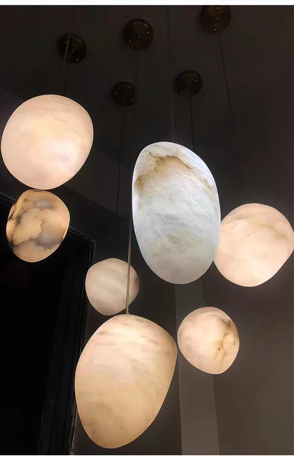 Iluminación colgante de piedra de mármol de alabastro de diseño moderno de alta gama, lámpara de decoración de escalera de isla de cocina española, lámpara de techo LED