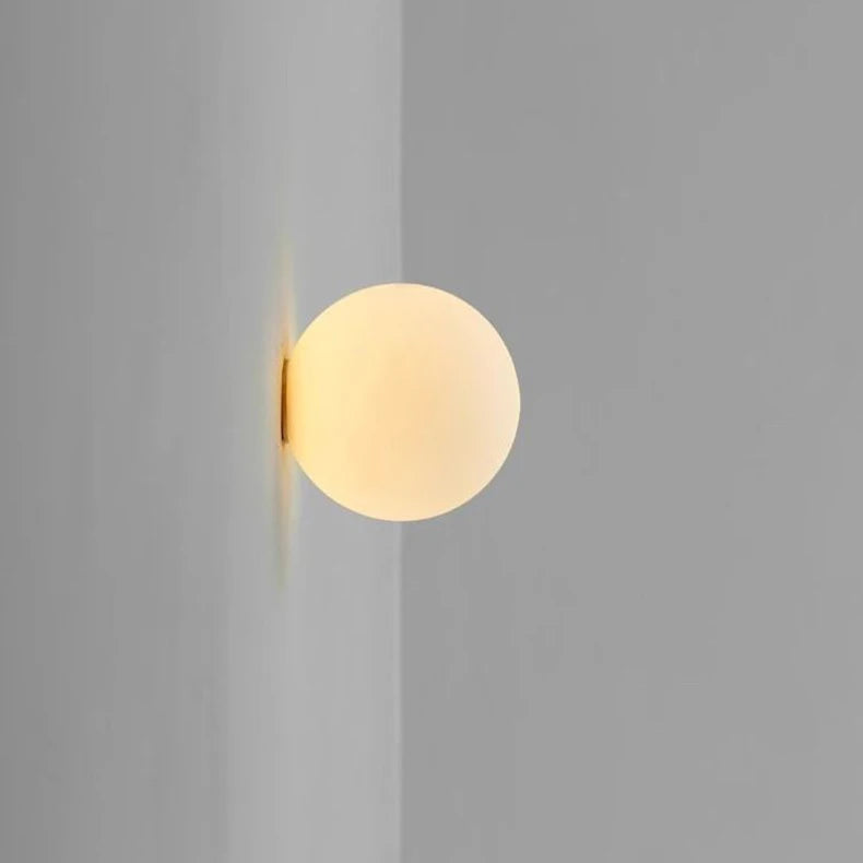 Lámpara de bola de cristal, lámparas de pared de cristal blanco lechoso modernas para dormitorio, sala de estar, sofá, fondo, Base oculta, luz de pared para baño