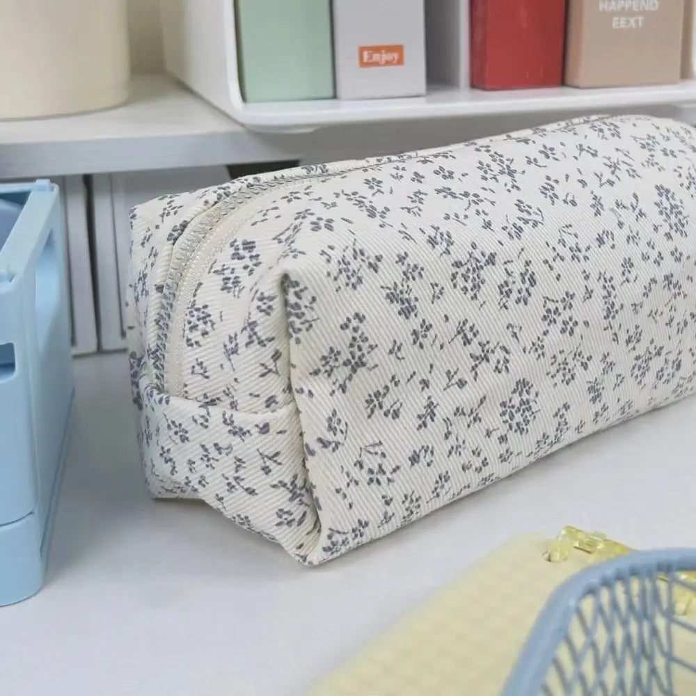 Pequeña bolsa Floral fresca para bolígrafos, estuche de lápices de gran capacidad, bolsa de almacenamiento de papelería multifuncional, organizador escolar para estudiantes, suministros