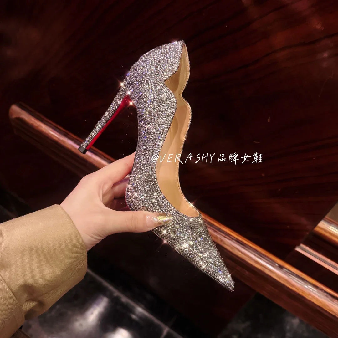 Tacones altos para mujer, primavera 20220, oro nuevo, Sexy, puntiagudos, franceses, finos con zapatos individuales, zapatos de boda de cristal para mujer, zapato de suela roja para mujer