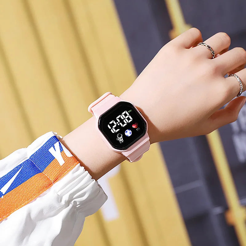 Reloj Deportivo para Niños, Relojes Digitales LED, Correa de Silicona de Fútbol, Reloj de Pulsera Electrónico Impermeable para Niños y Niñas, Regalos