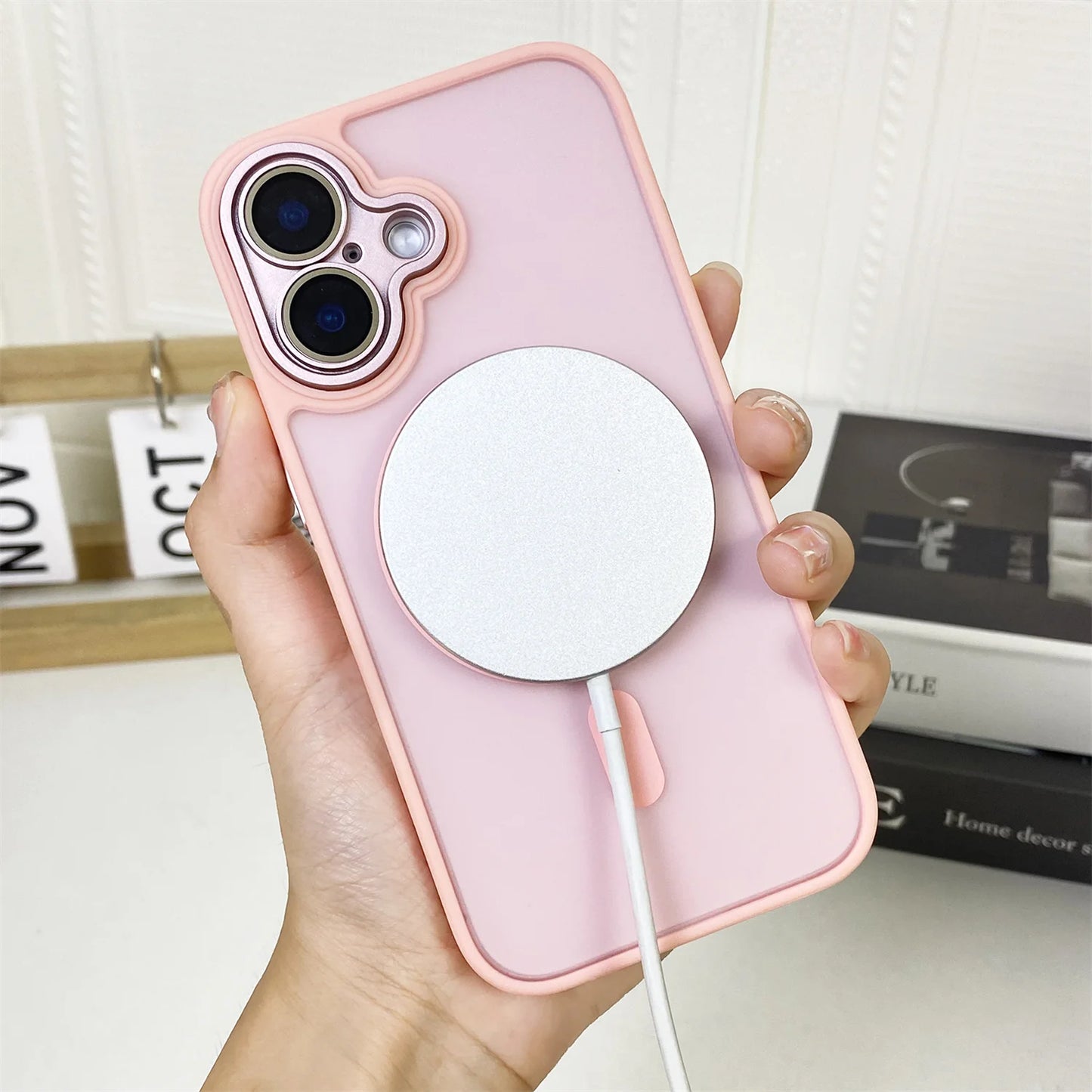 Funda de teléfono magnética translúcida para iPhone 15 14 Pro Max 16 Plus, funda mate para Magsafe para iPhone 16 13 12 11 Pro Max