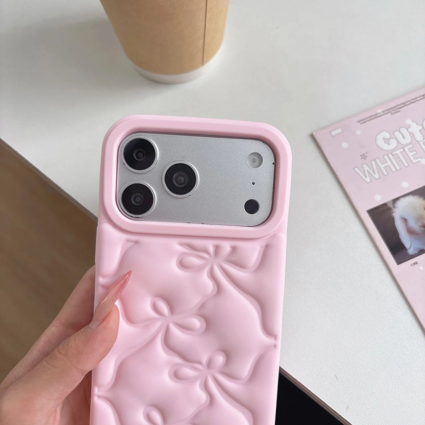 Fundas de Silicona 3D con Lazo para iPhone 13 14 15 16 17 Pro Pro Max Plus, Protectoras, Suaves, Anti-Golpes, Diseño Lindo y Elegante