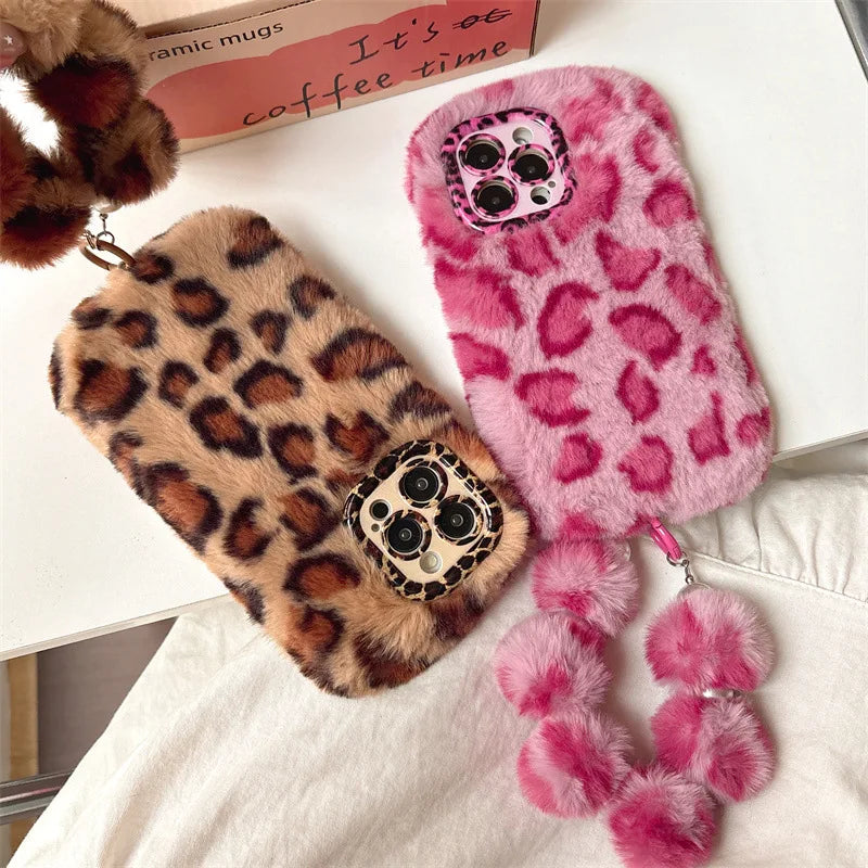Funda de teléfono con soporte de lente de felpa peluda de leopardo a la moda para iPhone 17Air 15 14 13 12 11 16 Pro Max con cubierta a prueba de golpes con cadena para la muñeca