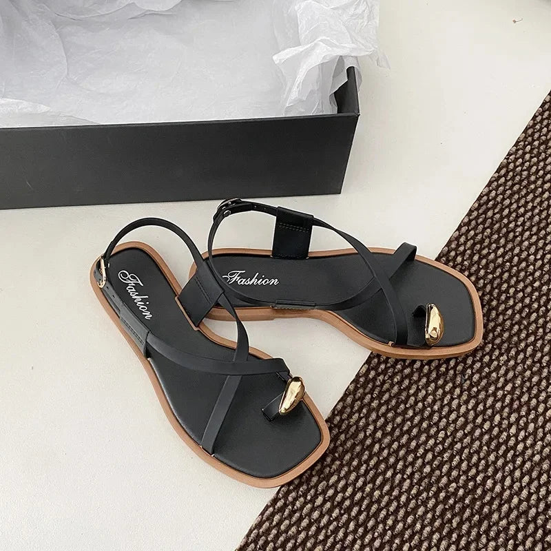 Sandalias de fondo plano de estilo francés para mujer, ropa para exteriores, Material de PVC de alta calidad, zapatillas de estilo romano para adultos, novedad de 2024
