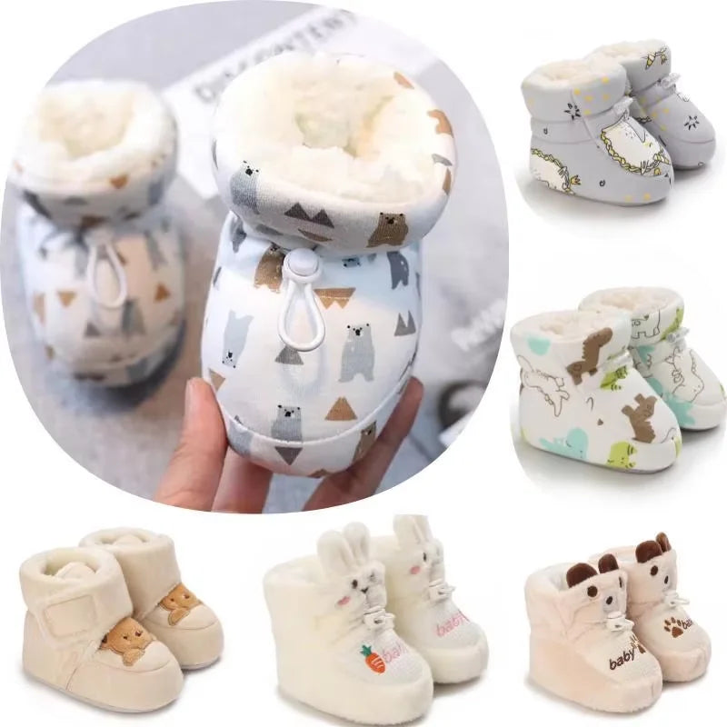 Botas de invierno para bebé, suela suave de dibujos animados, zapatos cálidos antideslizantes para niños pequeños, bonitos botines para caminar para niños y niñas