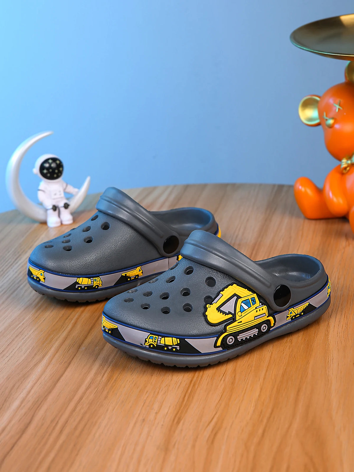 Sandalias antideslizantes para niños, zapatos de cueva de jardín, playa, ocio de dibujos animados, cómodos y ligeros, Verano