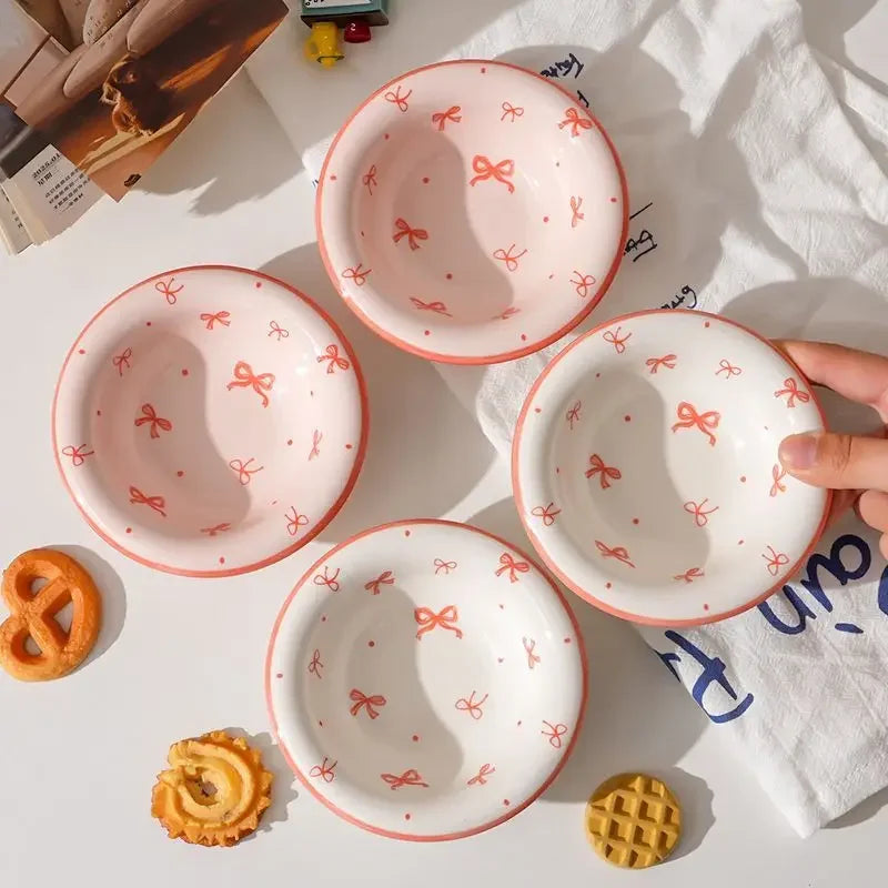 Juego de 4 Platos de Cerámica con Lazo Rosa para Salsas, Tazones Bonitos para Condimentos, Platos para Servir en la Mesa, Platos para Salsa de Soja y Vinagre, Platos para Sumergir en Hot Pot, Venta al por Mayor