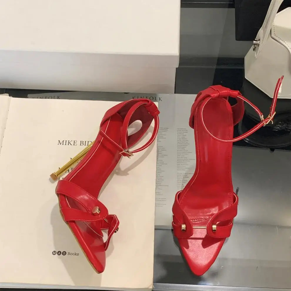 Sandalias de tacón alto para mujer, con estampado de leopardo, talla grande, con remaches metálicos huecos y puntiagudos, electrochapadas, para fiesta y discoteca, 2026
