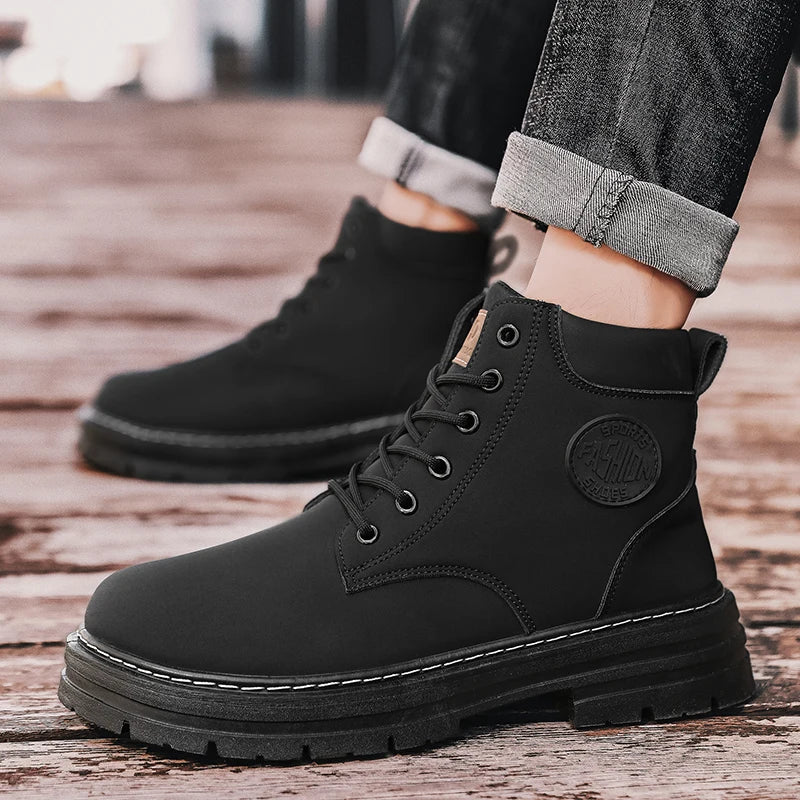 Botas de hombre otoño nuevas botas altas de trabajo estilo británico versión coreana suela gruesa con cordones botas cálidas antideslizantes para hombre