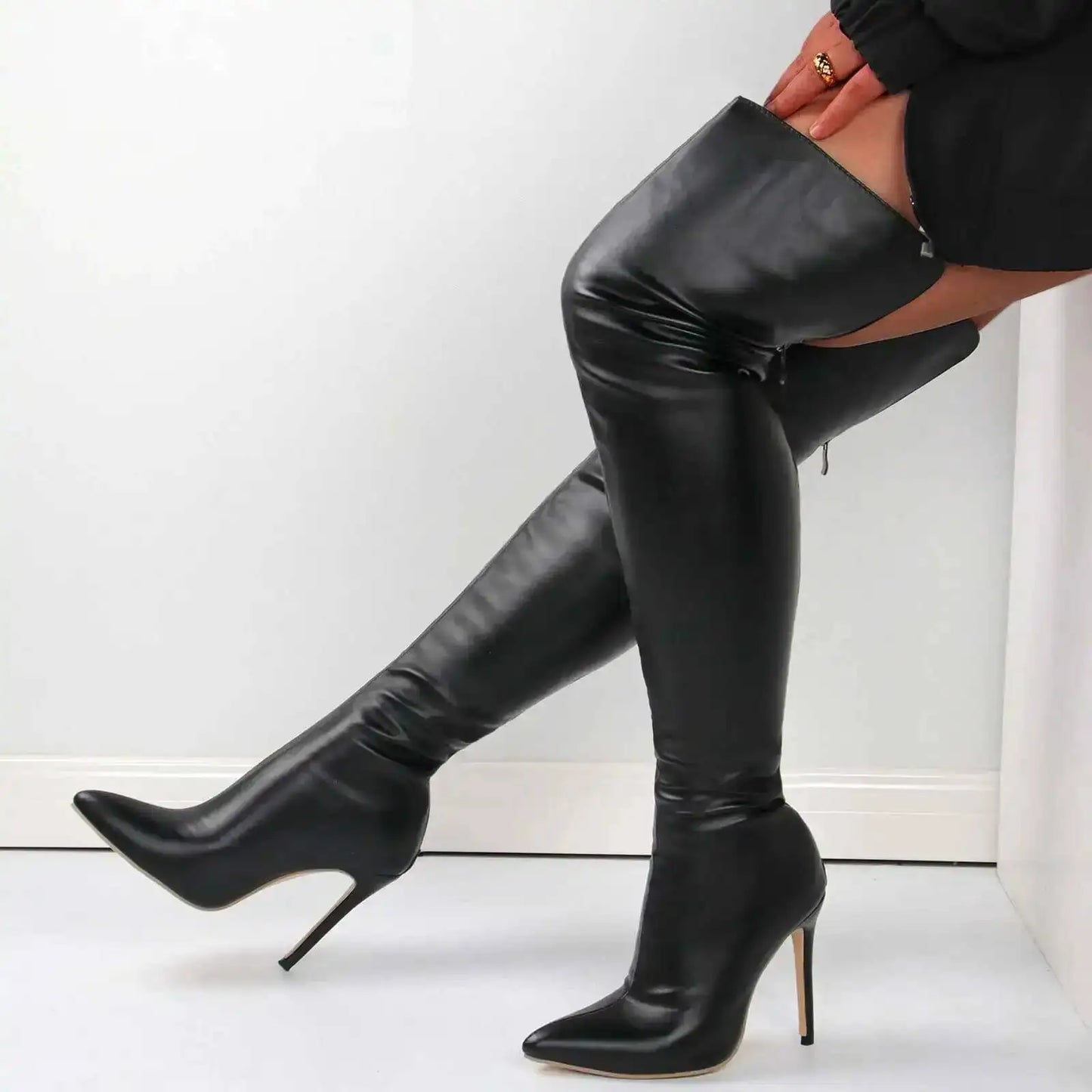 Botas de Mujer Talla Grande 40-46, Tacón Alto de 11 cm, Botas por Encima de la Rodilla, Cierre Trasero con Cremallera, Botas de Moda con Personalidad 2026