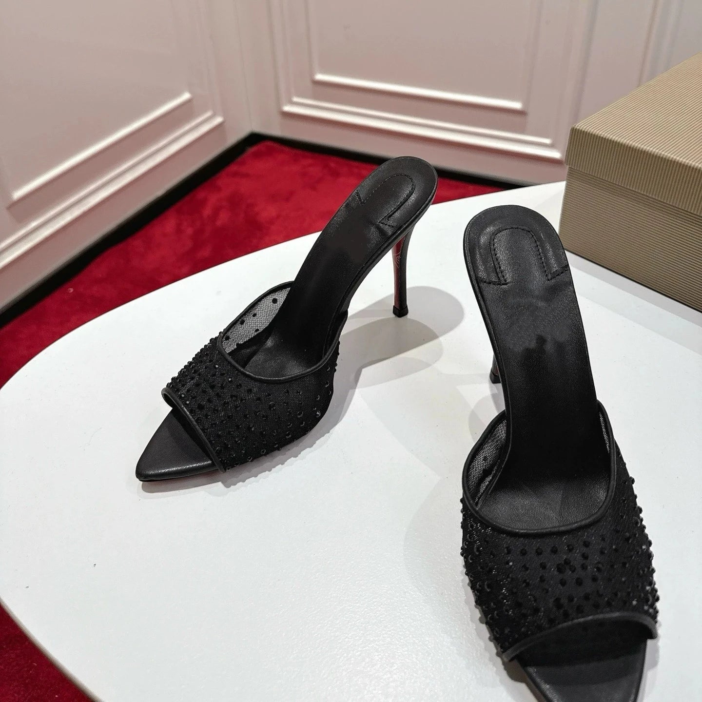 Nuevas sandalias de verano con tacón fino de malla y diamantes, transpirables, con punta abierta y diseño de boca de pez, ideales para exteriores.